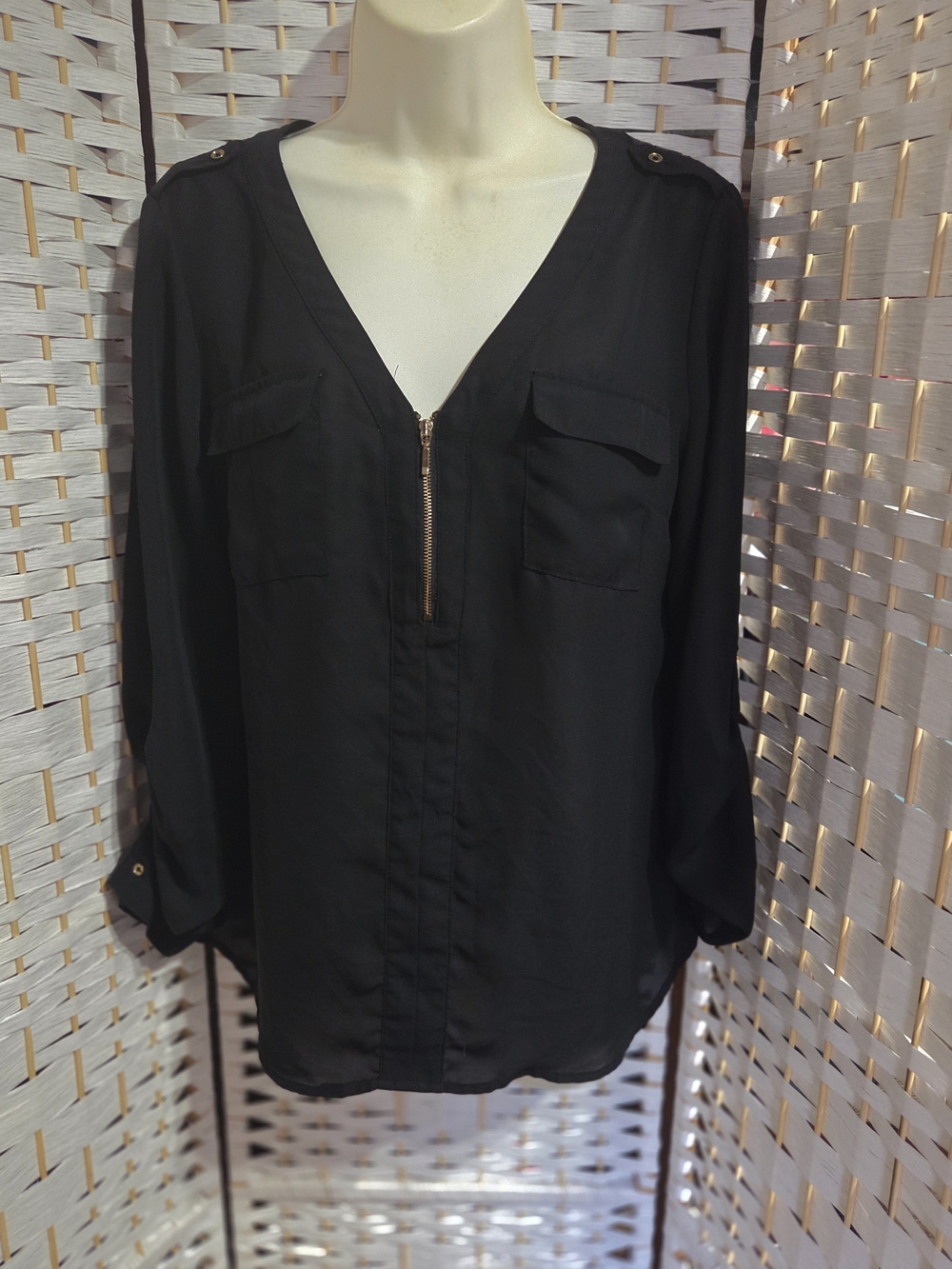 Candie's Black V-Neck Zip-Front Tunic Blouse